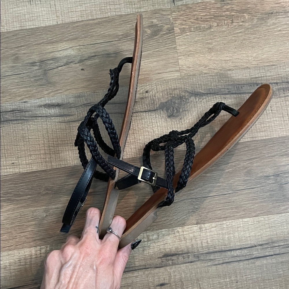 Universal Thread Black Braided Sandals - Picture 2 of 4